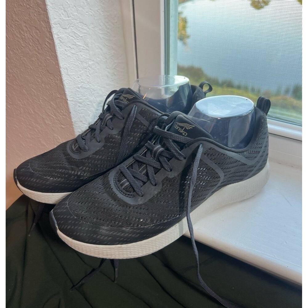 Dansko Women’s Sky Mesh Lightweight Walking Sneakers in Dark Gray Size 39